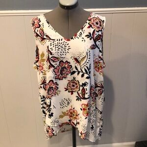 Chelsea & Theodore Floral V Neck Sleeveless Tunic
